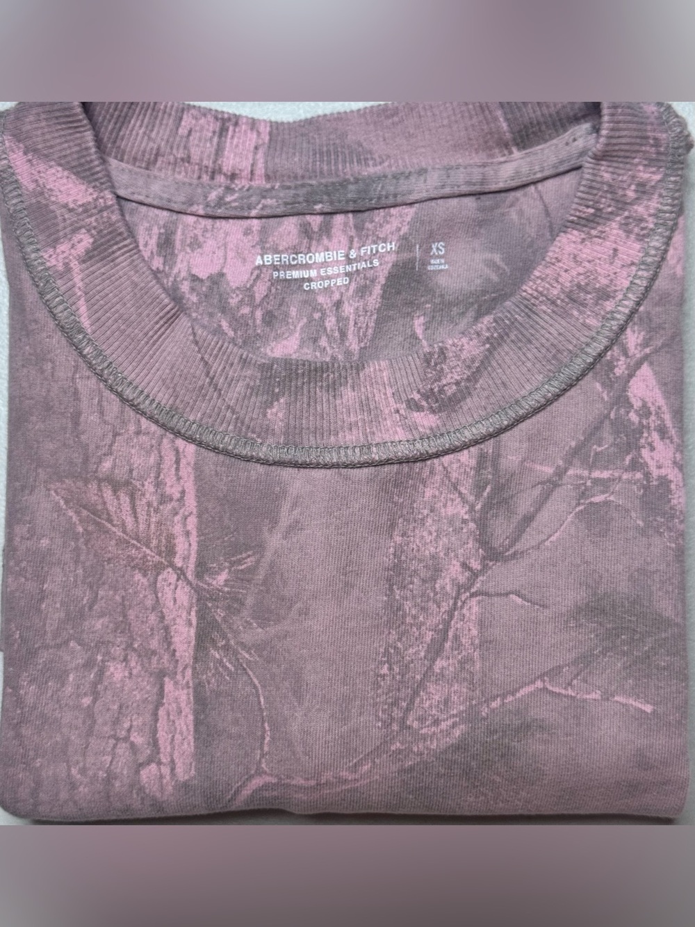 Abercrombie & Fitch Pink Camo Crop Top XS Y2K Athleisure Gym Soft Girl - Picture 5 of 5